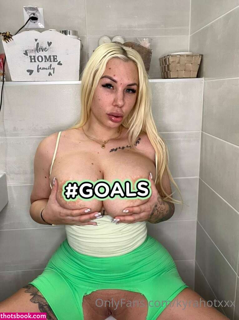 kyrahotxxx Nude OnlyFans Photos #2 1137977