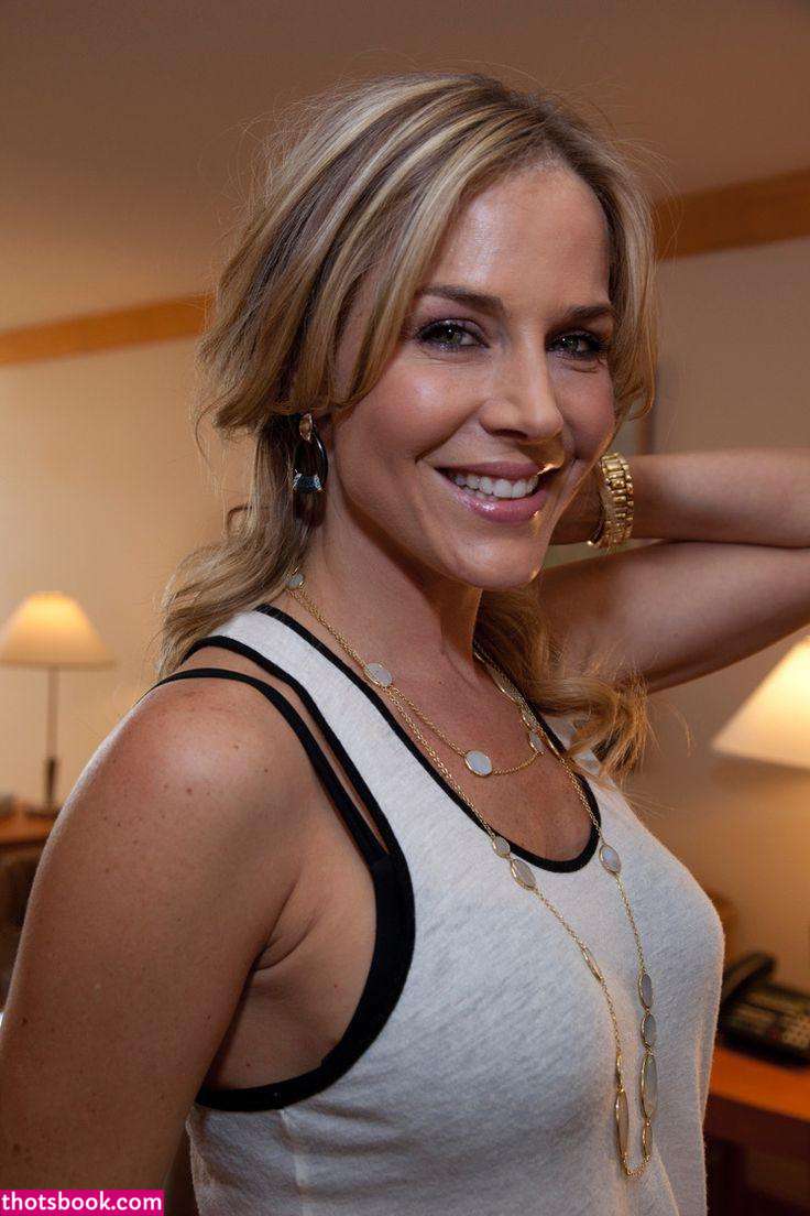 Julie Benz Nude Leaks OnlyFans Photos #5 1804359