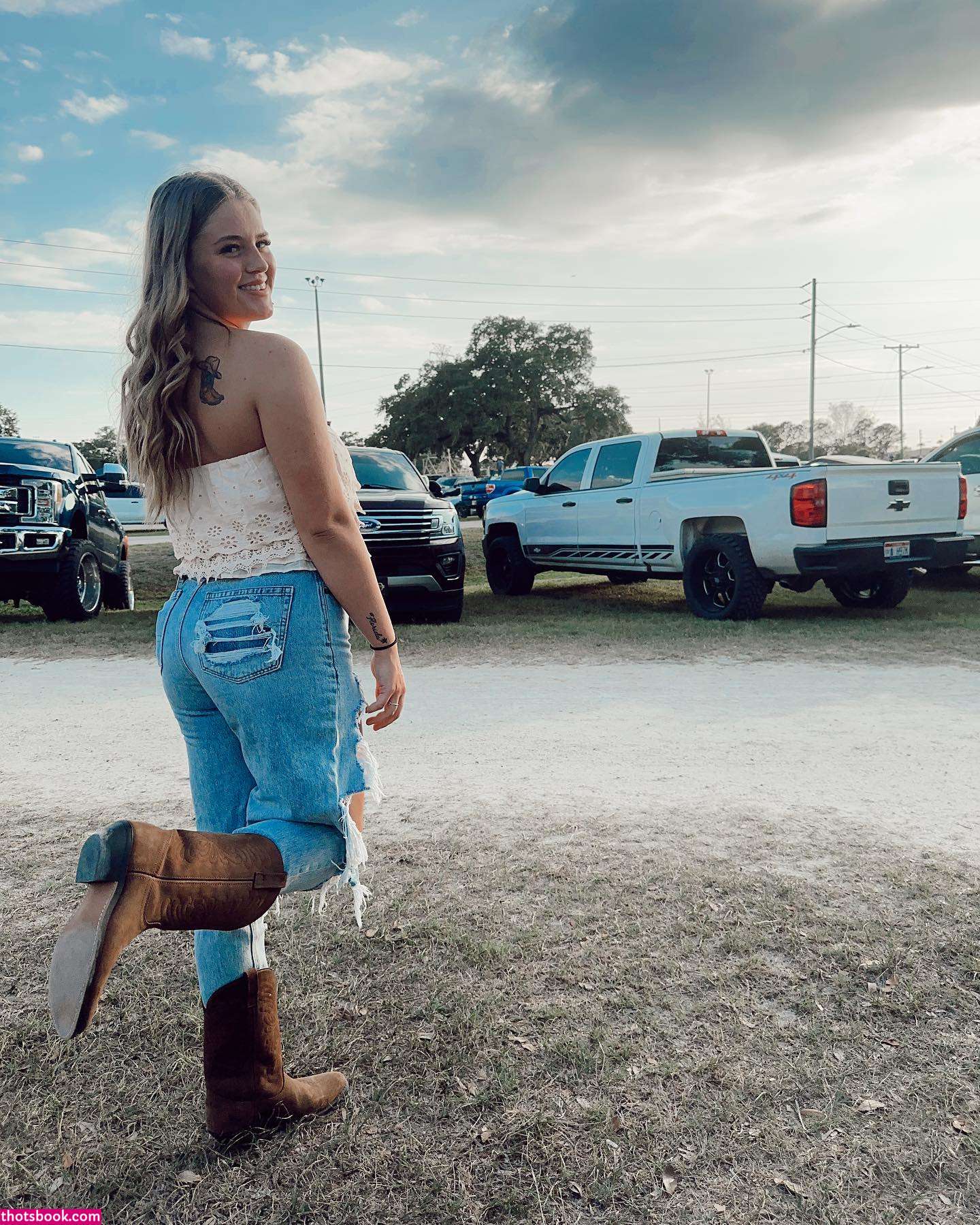 RILEY NIPPER Nude Photos #9 290685