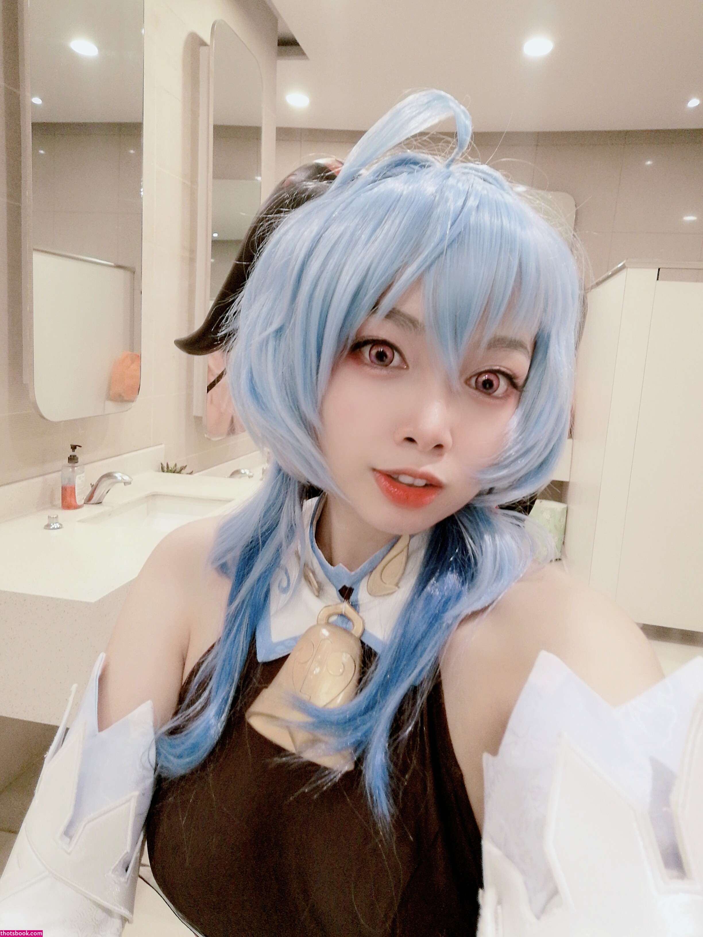 Suji Nude Photos #4 329760