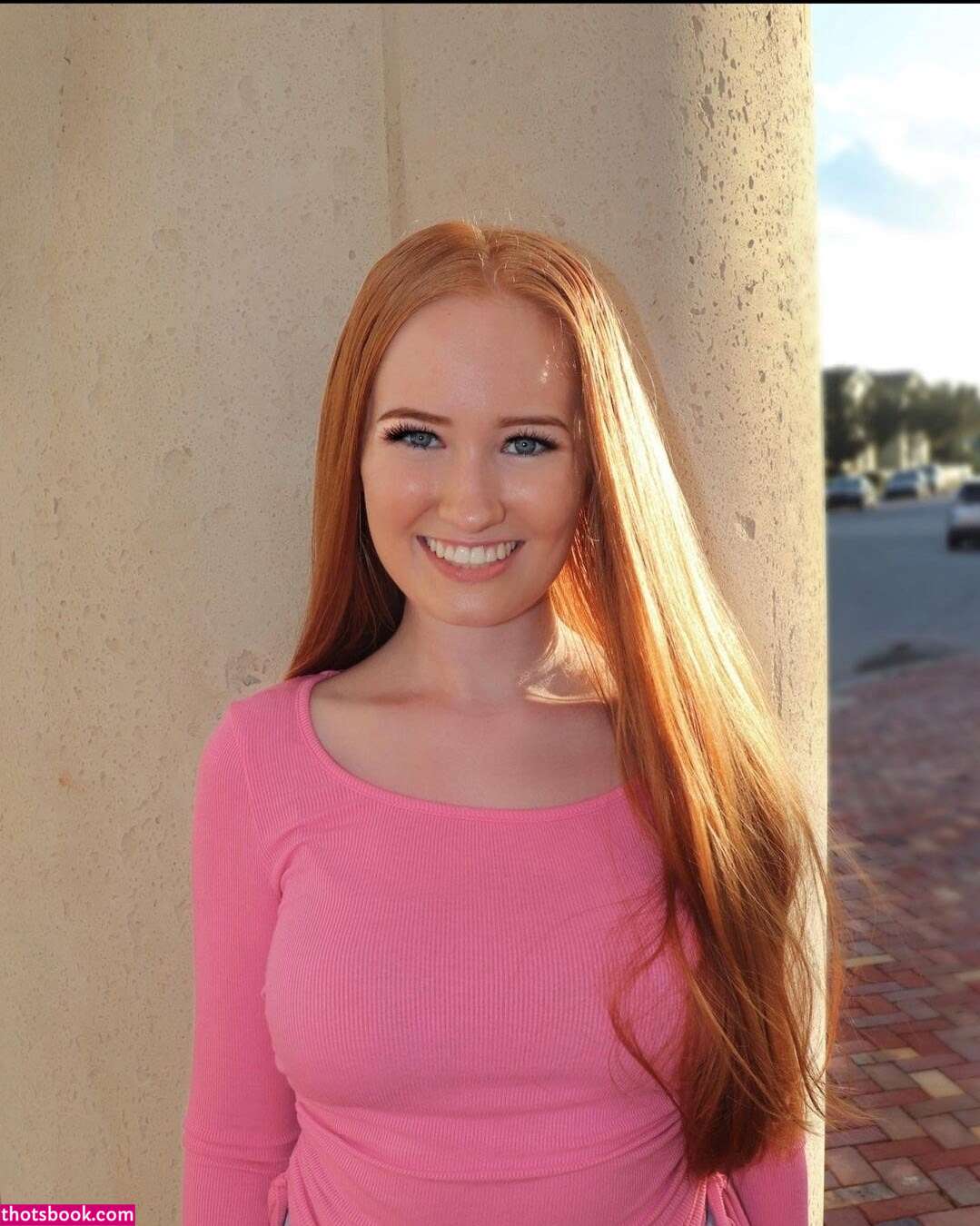 Iksnirub Twins Photos #6 281351