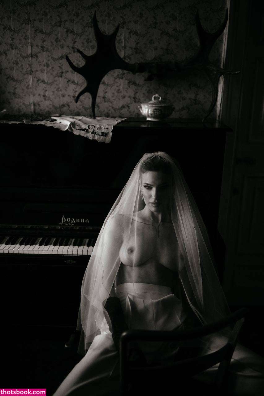 Vialentina Nude Photos #3 299753