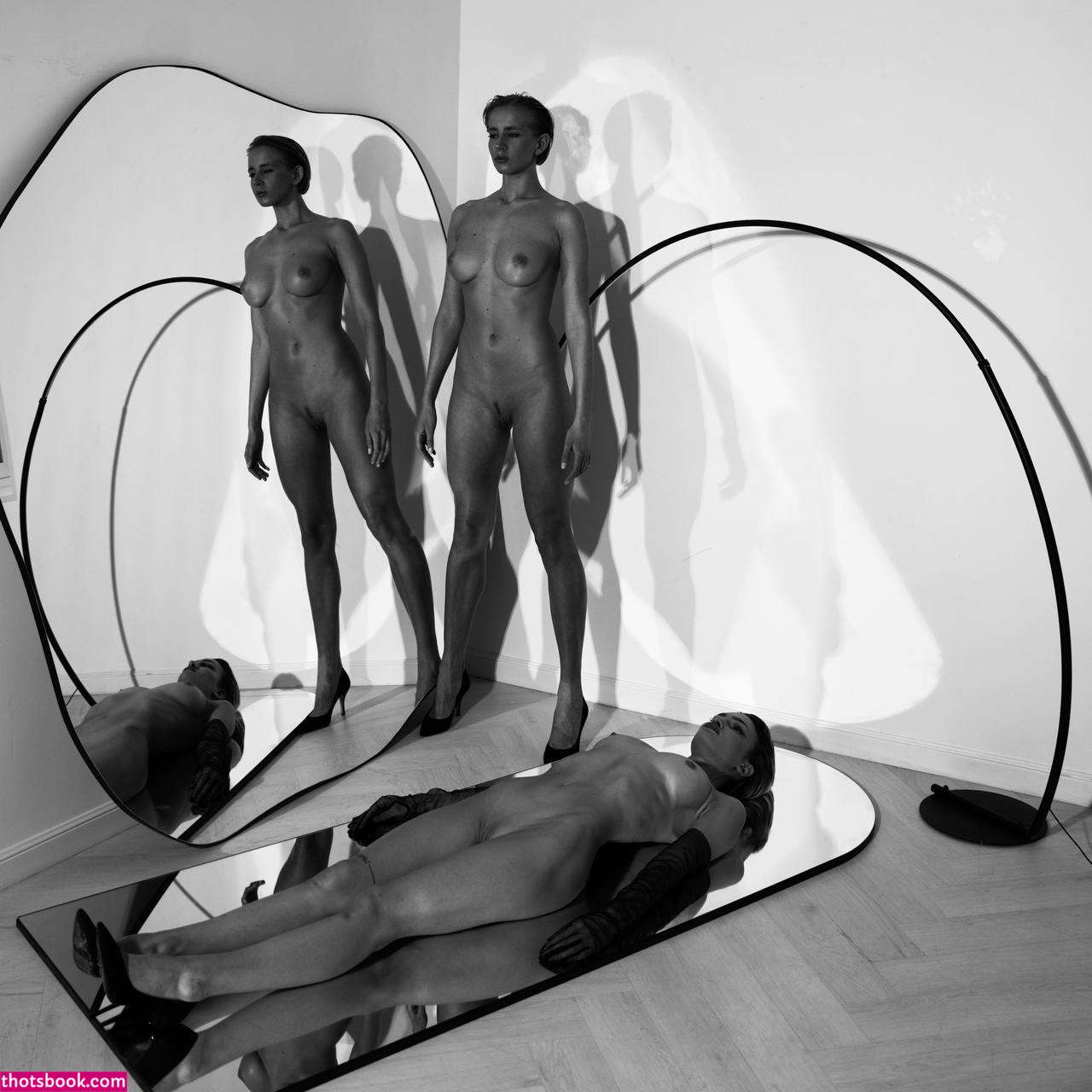 Vialentina Nude Photos #4 299764