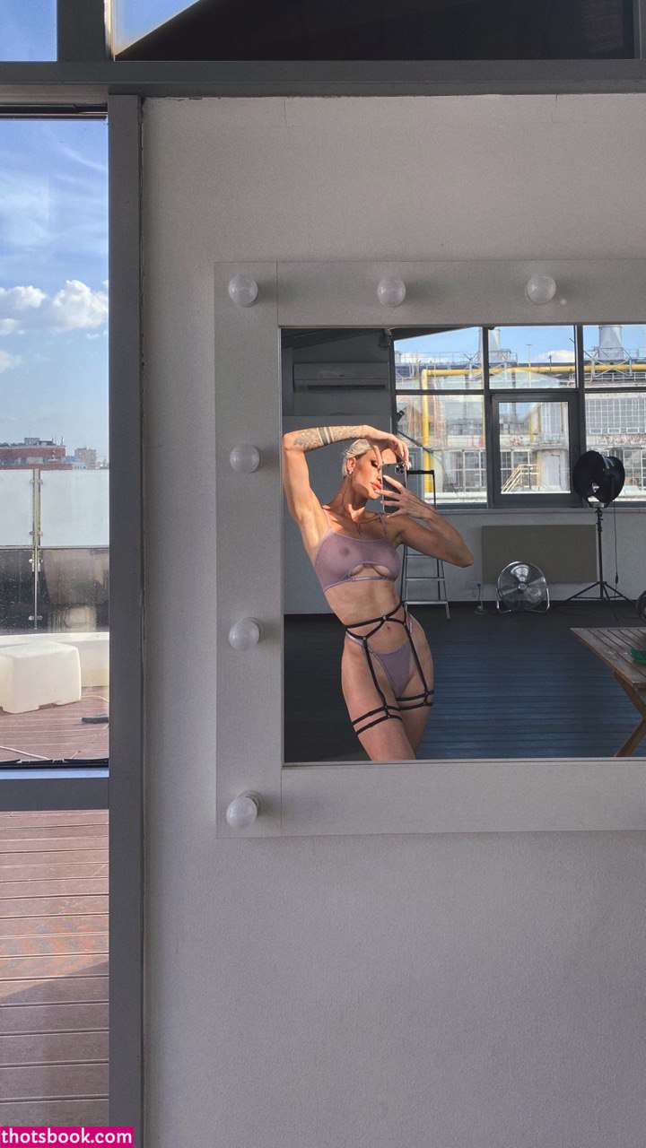 Vialentina Nude Photos #5 299771