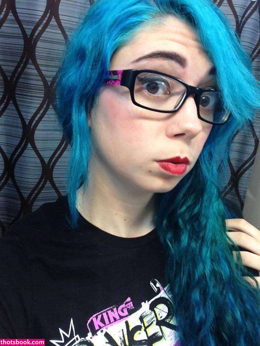 Uncanny Megan Nude Photos #15 298397