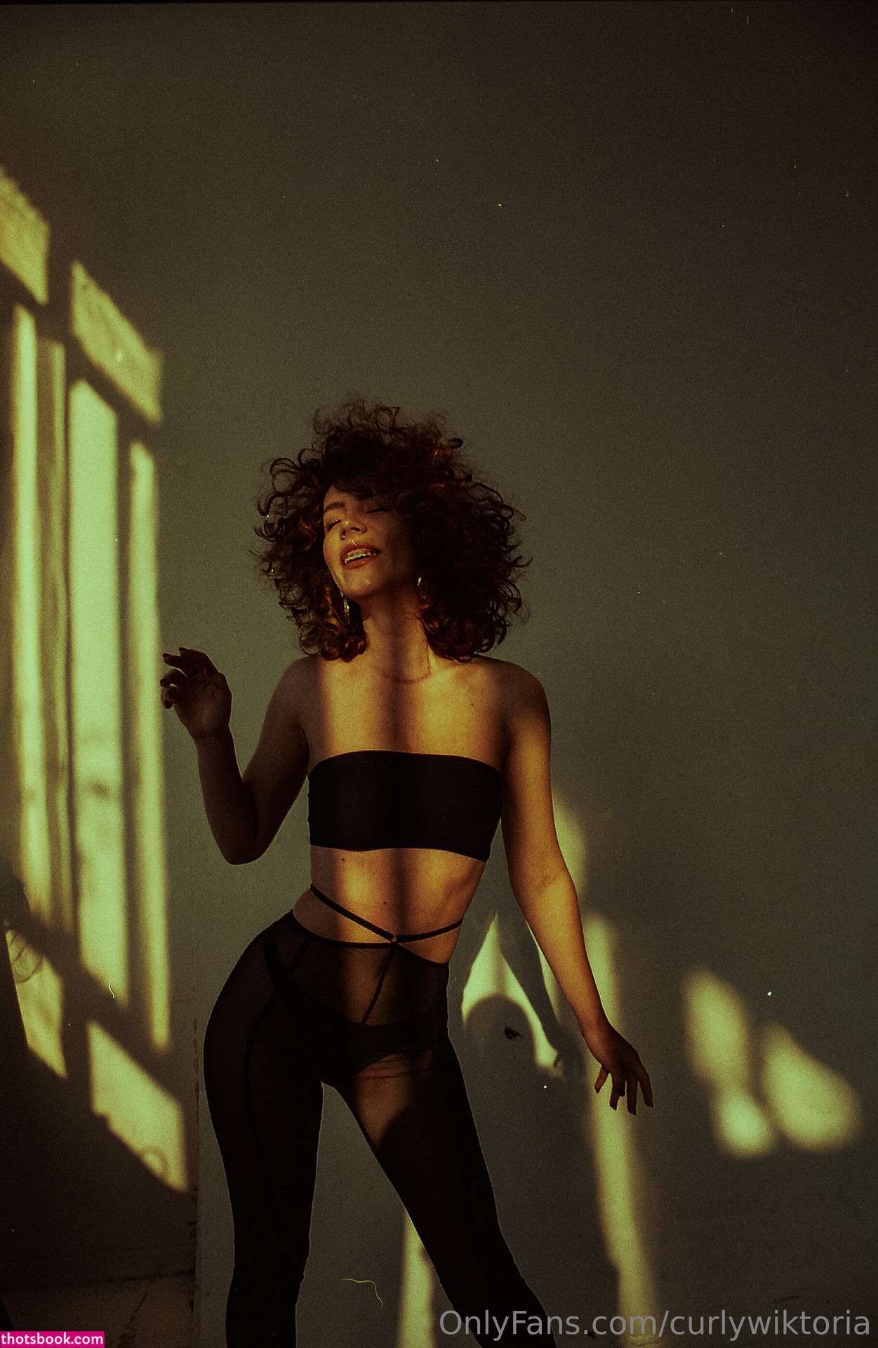 curlywiktoria wiktoria moldawiak Nude OnlyFans Photos #11 1065032