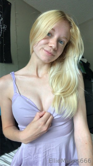elliemoons999 Nude Leaks OnlyFans Photos #1