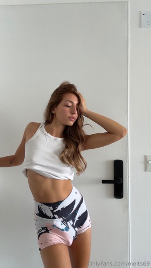 melts69 Nude Leaks OnlyFans Photos #2
