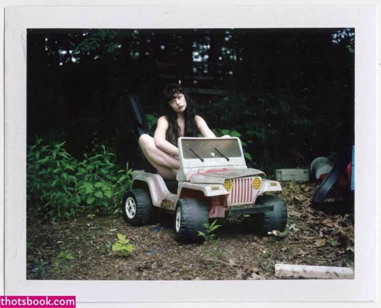 thestrawberrybutcher SuzieSon charlieisomething Nude Leaks OnlyFans Photos #1 1741480