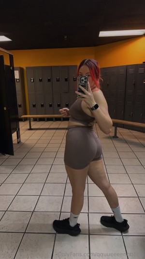 qquueeeennbbbb Nude Leaks OnlyFans Photos #1