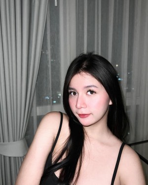 izepyn Nude Leaks OnlyFans Photos #3