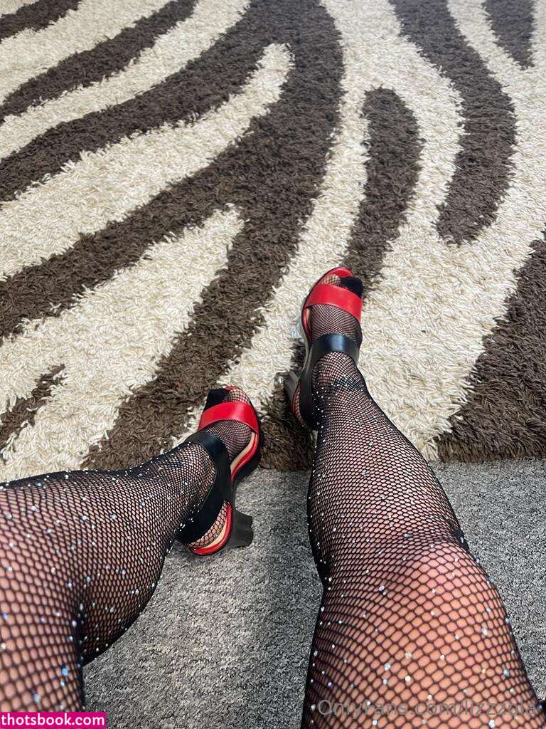 lizzzola Nude Leaks OnlyFans Photos #5 1776469