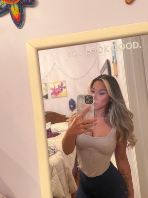 Leafsnlifts Nude Leaks OnlyFans Photos #5