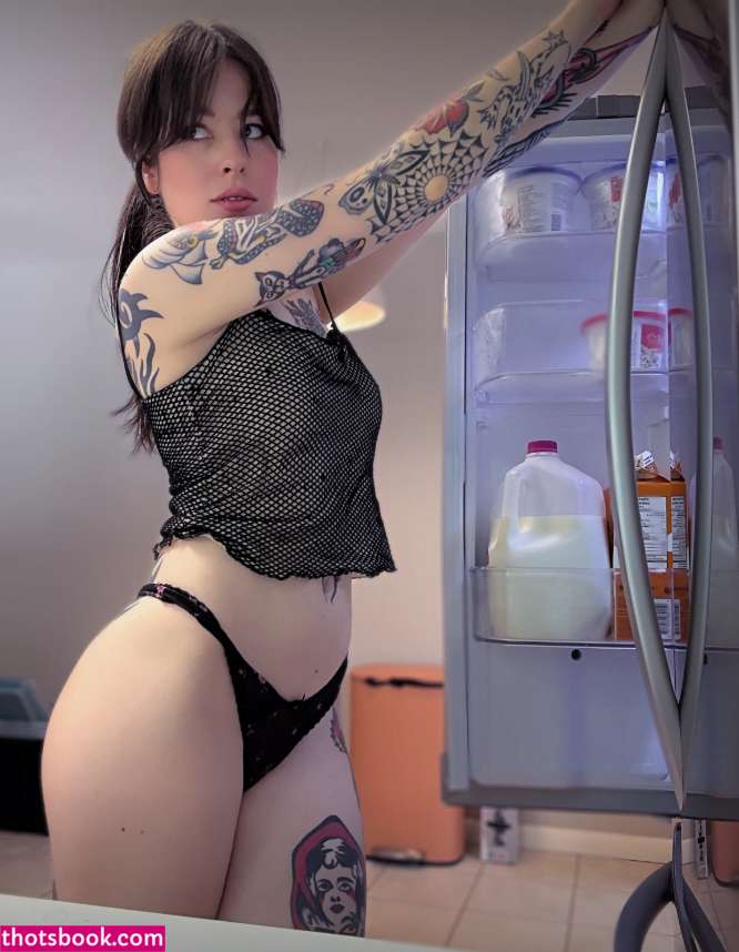 Anisa Jomha Nude Leaks OnlyFans Photos #5 1741977