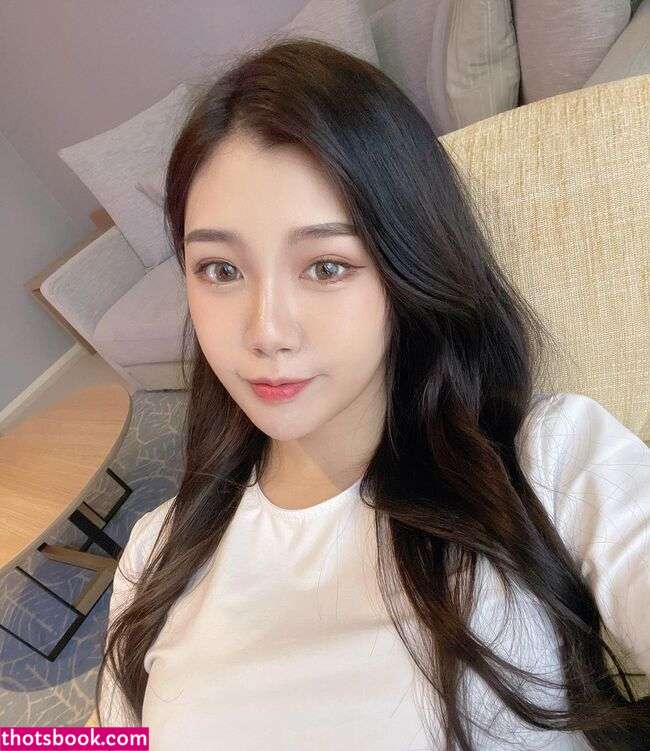 Chloe Lin lhua914 llinnn914 Nude Leaks OnlyFans Photos #4 1755517