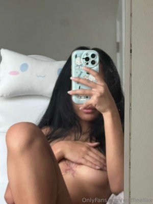 waffleellax Nude Leaks OnlyFans Photos #2