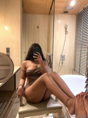 moanicaaah Nude Leaks OnlyFans Photos #1